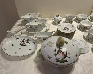 HERE D CHINA SET COFFEE /Tea Cups & Saucers. Gravy Boats & Underliners.  Covered Vegetable Terrine.  Cream Soups & underliners.  Dinner & Luncheon Plates. Sugar & Creamer