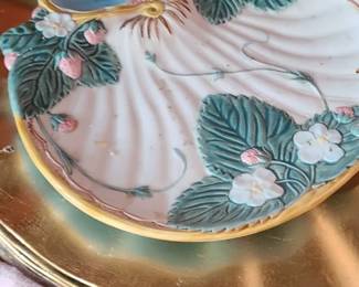 Majolica Style Plate