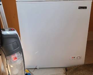 Magic Chef 5 CU FT. Freezer