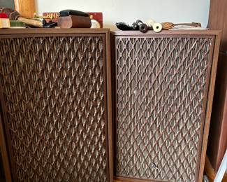 Set of Sansui Speakers