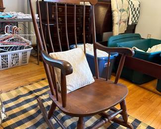 Vintage Rocking Chair 
