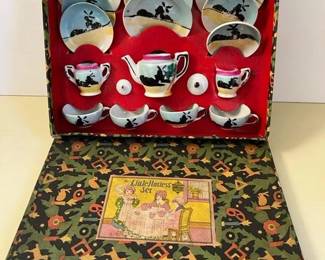 Child's teaset - vintage