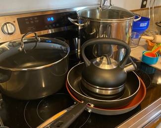 Assortment of Pots & Pans