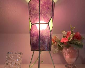 Mid Century Fiber Glass Tripod Lamp
