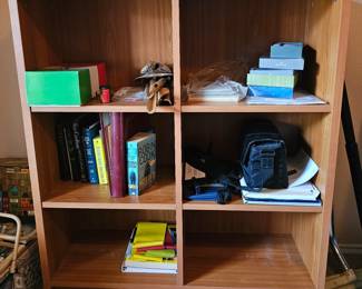 Bookcase with 3 Shelves