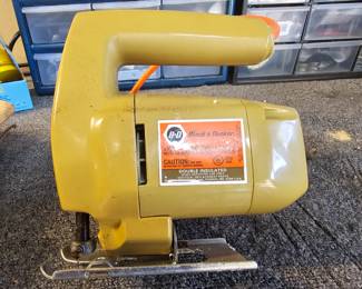 Vintage Yellow Black & Decker USA Lightweight Jig Saw 7504 Type 5 With Box. Corded