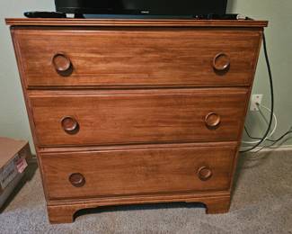 Dresser with 3 Drawers. Solid Maple