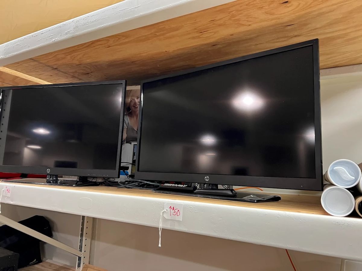 40" TVs