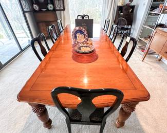 Lexington Furniture Tommy Bahama Dining Room Table and Chairs