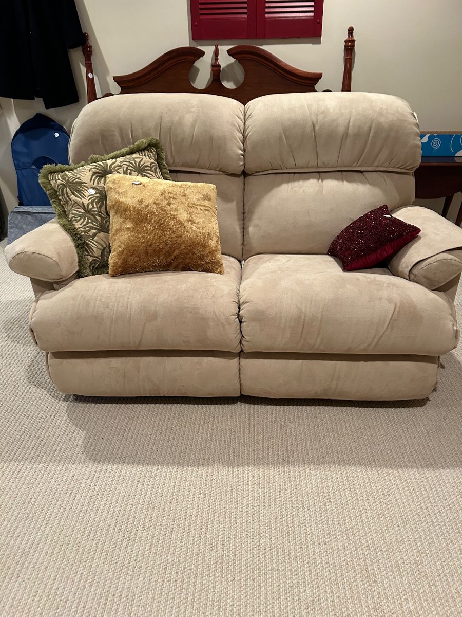 Fairfax Estate Sale by KC Sales starts on 3/8/2024