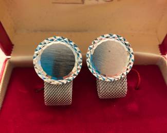 Cufflinks 