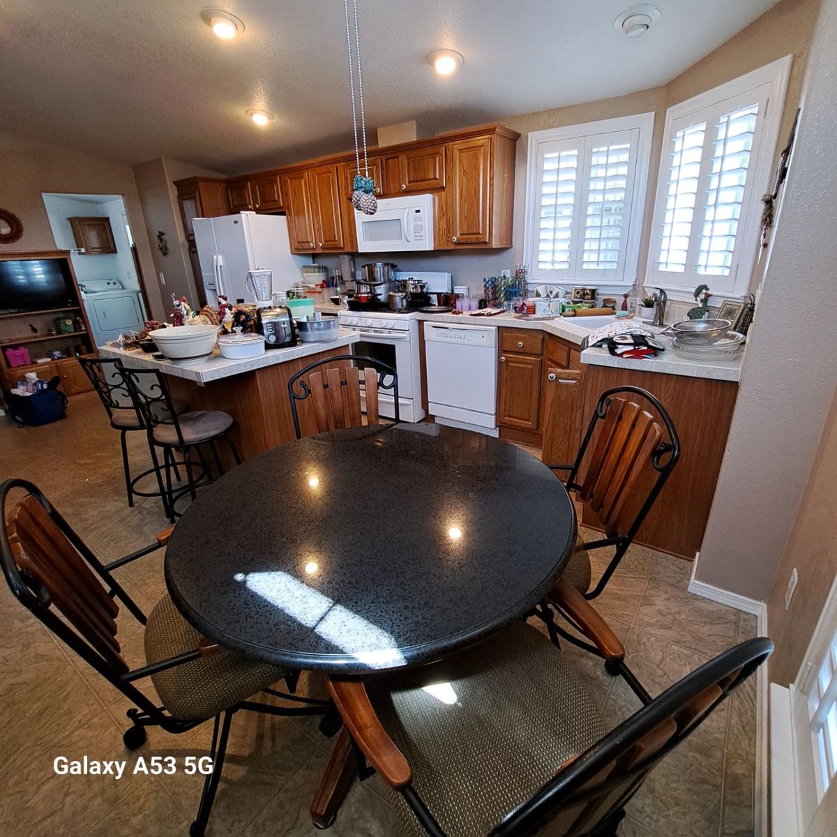 The Lakes Hemet Estate Sale starts on 3/22/2024