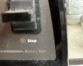 #146 Vita Mix 300 Blender $50.00