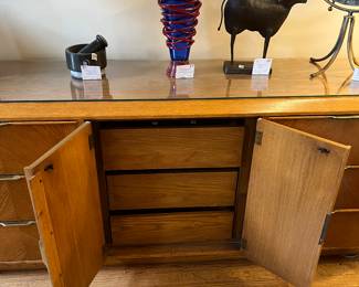 #41	Dressers	Stanley MCM Dresser/Credenza w/2 doors & 9 drawers w/glass protect - 69x18x30	 $1,800.00 			
