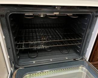 #101	inside the double oven very clean...	Kenmore double oven, white. Very clean. 30x51 1/2 x 24	 $250.00 			
