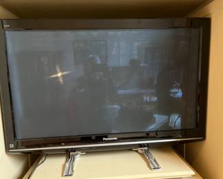 #94	TV	Panasonic 41 in TV	 $75.00 			
