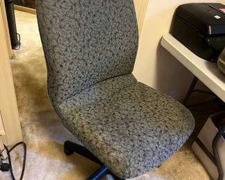 #199	Chair	Office chair, gray pattern fabric	 $20.00 			
