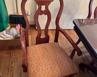 #8	Table 	Double Pedestal Dining Table w/2 leaves & 10 chairs - 68-92x42x30 - has glass protect for 3 separate Pieces 	 $525.00 
