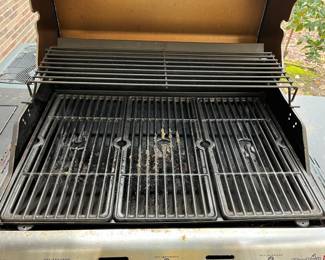 #236	grill charbroil natural gas 4 burner pro grill 	 $150.00 
