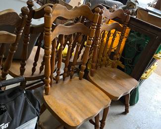 #99	As is farmhouse table, heavy oak table, one leaf  64-82 x 40 x 30  One captain chair, four regular	 $125.00 			
