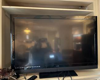 #128	TV	48 in Vizio flat screen TV	 $125.00 
