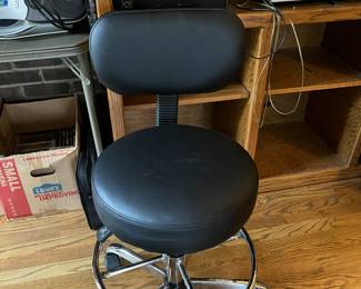 #126	Stool	Rolling adjustable desk chair to 31in tall	 $30.00 			

