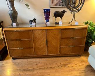 #41	Dressers	Stanley MCM Dresser/Credenza w/2 doors & 9 drawers w/glass protect - 69x18x30	 $1,800.00 			
