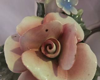 Capodimonte Flower Detail 