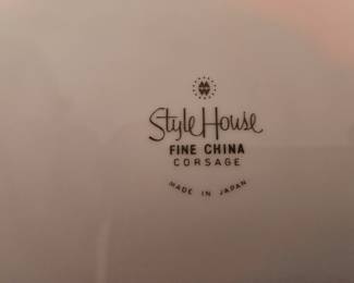 Style House China & Serving Pieces