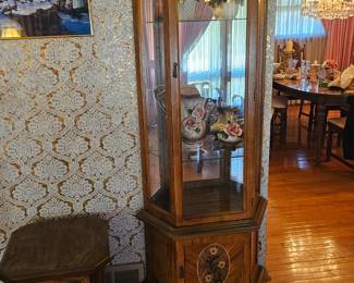 Curio Cabinet / Slim Tower / Lighted Glass Shelves