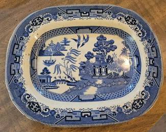 Collectible Semi-Vitreous 1916 Buffalo Pottery Platter.
