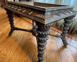 Decorative glass coffee table 