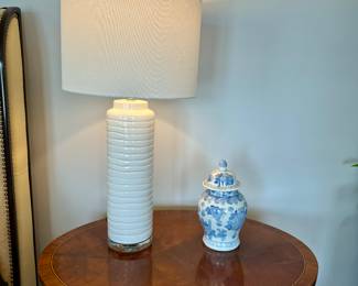 Wood side table with white lam and ginger jar