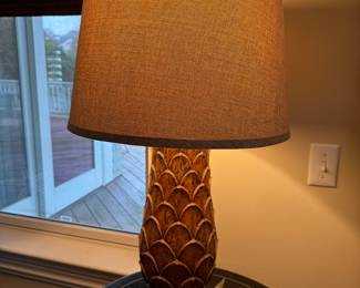Wood pineapple lamp 