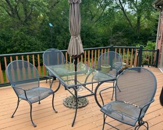 Outdoor Iron and Glass Patio set with umbrella