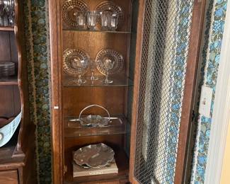 Not on display at the sale location. Please contact 309-261-6473 to set appointment to view and/or purchase. 