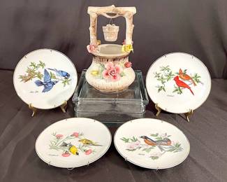 ANTIQUE CAPODIMONTE PORCELAIN WISHING WELL John James Audubon CARDINALS porcelain plates