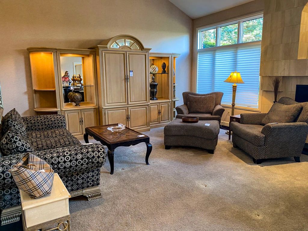 60 OFF Grosse Pointe Farms Estate Sale /... starts on 4/19/2024