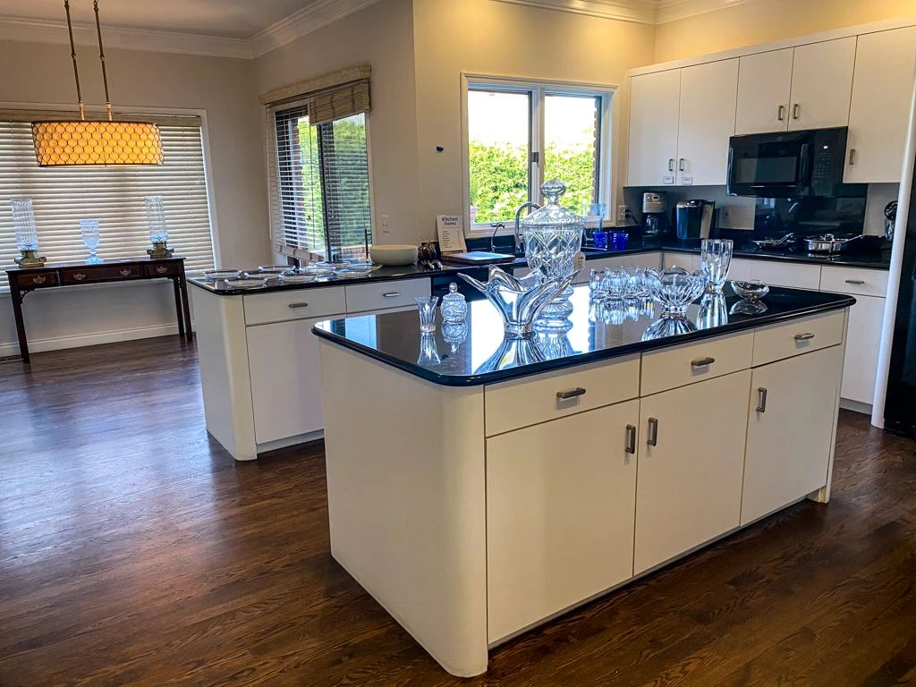 60% OFF Grosse Pointe Farms Estate Sale /... starts on 4/19/2024