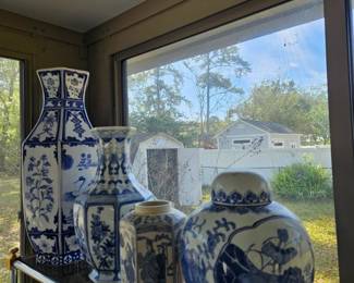 Blue and white porcelain vessels
