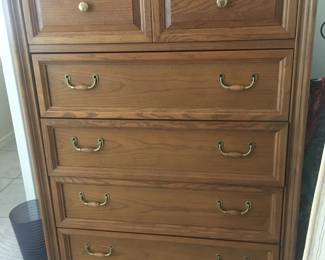 Chest of drawers