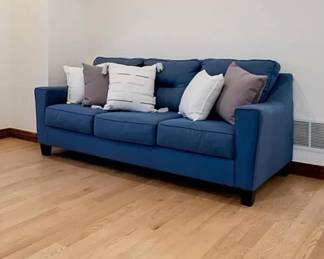 Couch with pullout bed 83wx37hx38d