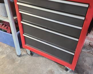 Rolling tool chest