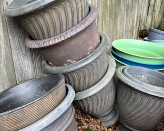 many garden pots many are no more than 6 months old