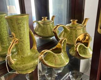 The Pearl Company tea set. 