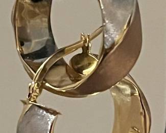 Tri-color 1980s 14k gold hoops