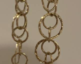 Gorgeous 14k gold dangle earrings 