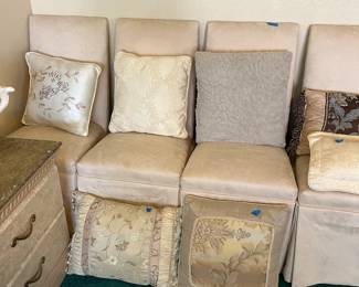Chairs and more pillows