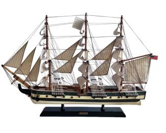 22 inche High USS Constitution Detailed Model