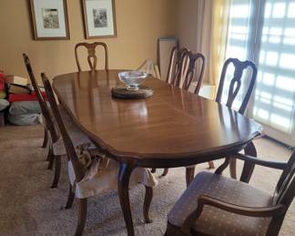 Ethan Allen formal dining table and 8 chairs beautifull 500